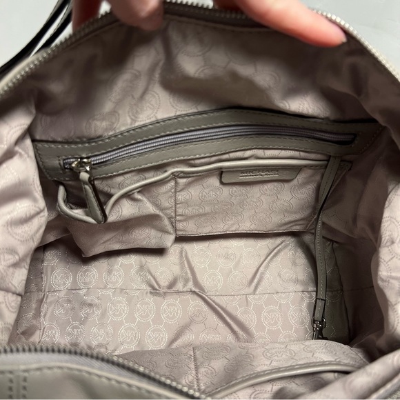 NWT MICHAEL Michael Kors Blaine Leather Satchel in Pearl grey Minimalist purs - Picture 10 of 15